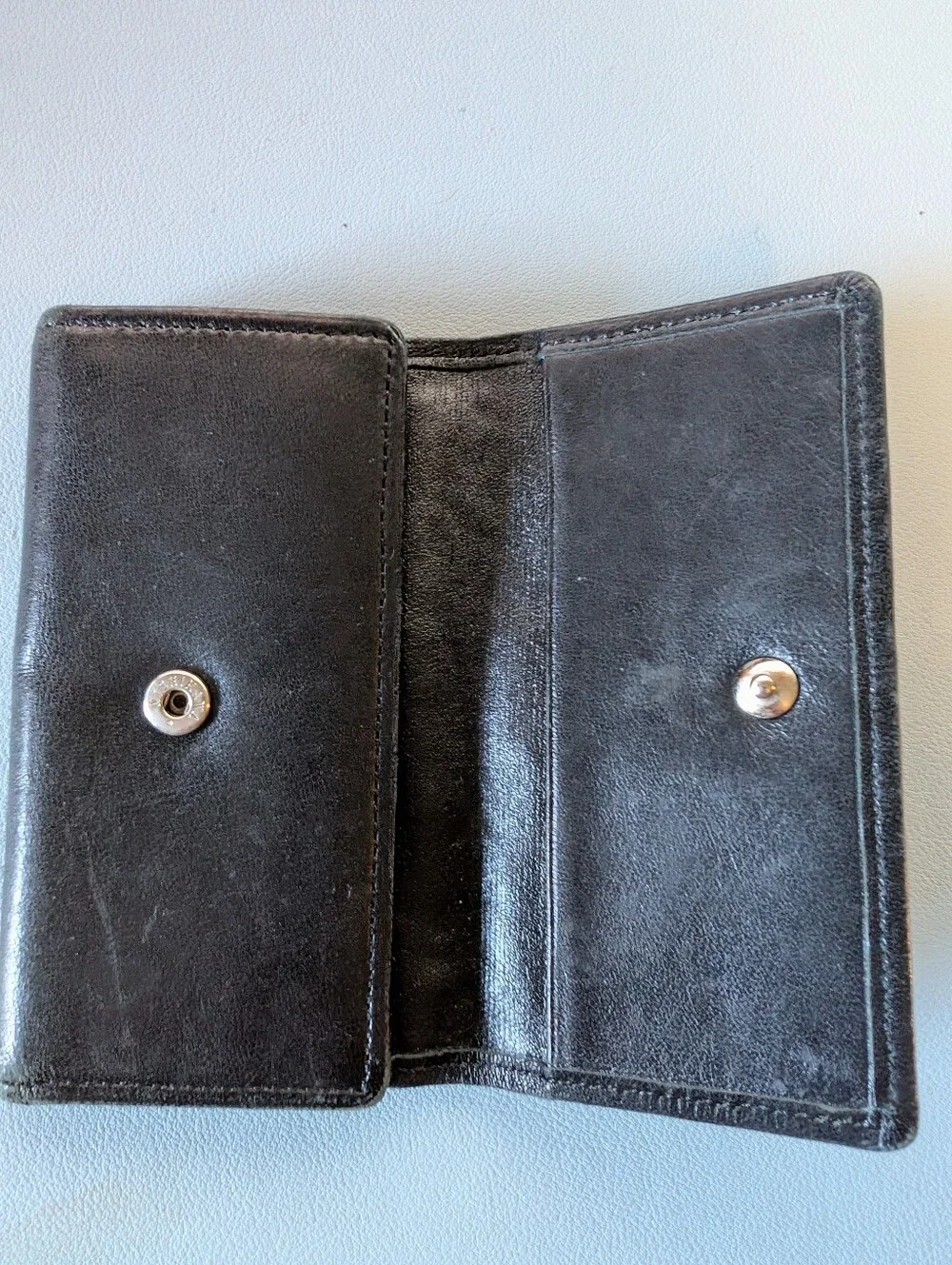 Authentic Vintage BURBERRY Black Leather 5-Hook Key Case Wallet • Excellent!